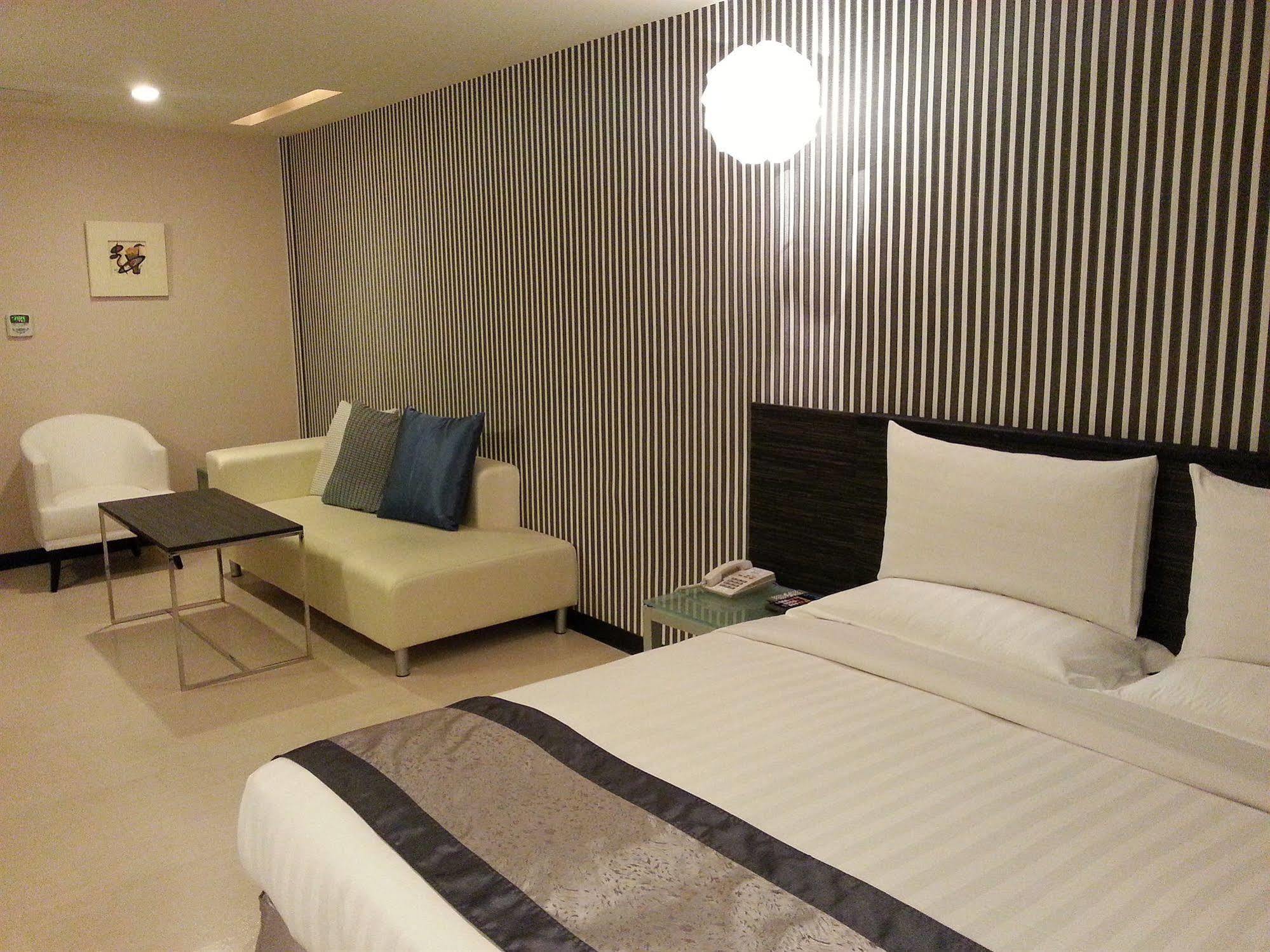 T Hotel 高雄市 エクステリア 写真